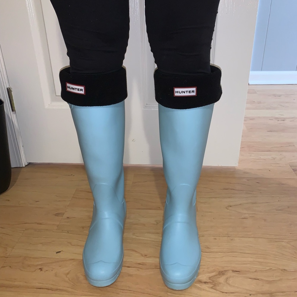Hunter Original Tall Waterproof Rain baby blue matte Boot Size 8 + hunter socks